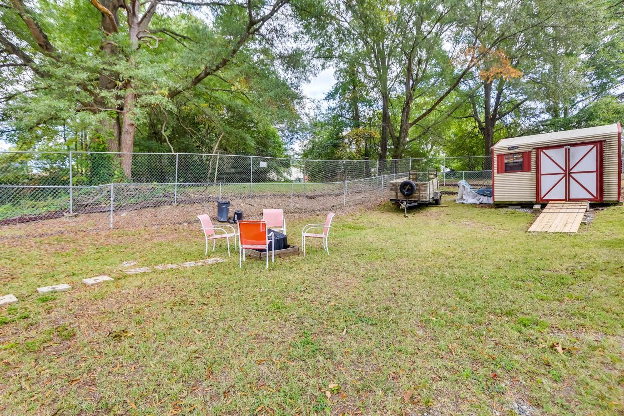 Cozy Greensboro Vacation Rental With Deck And Fire Pit Luaran gambar